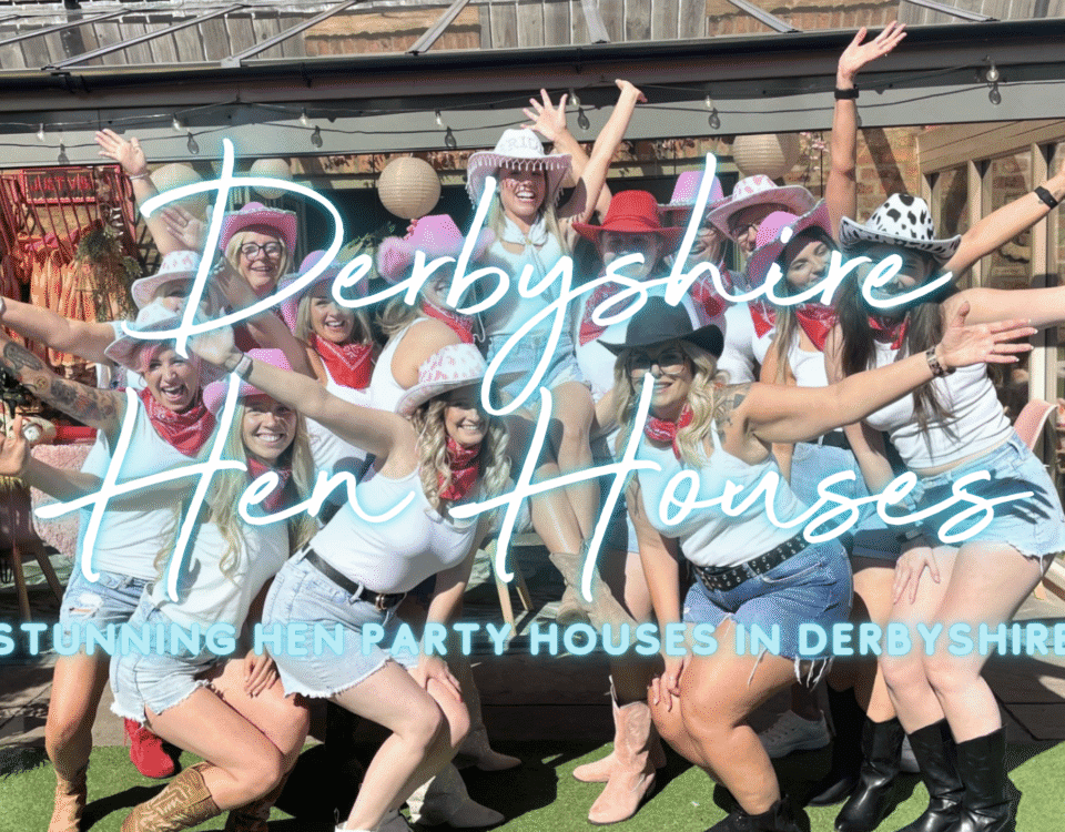 Hen party houses Derbyshire: hen group striking a pose outside a Peak District house with hot tub